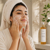 Application du Gel Pureté Hendiya®, gel lavant doux bio pour le visage