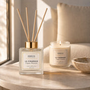Duo diffuseur à bâtonnets de rotin La Figueraie 100ml et bougie végétale La Figueraie, senteur figue royale, présentés ensemble
